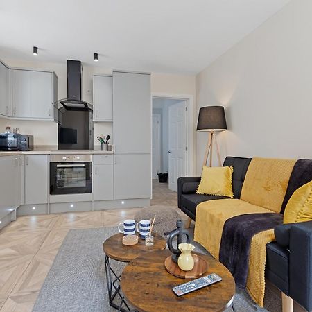 נוטינגהאם Modern Apartment Free Off Road Parking 2X Double Rooms Suite 11 מראה חיצוני תמונה
